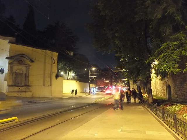 夜のイスタンブール