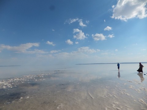 トルコの塩の湖 反射してきれい♪