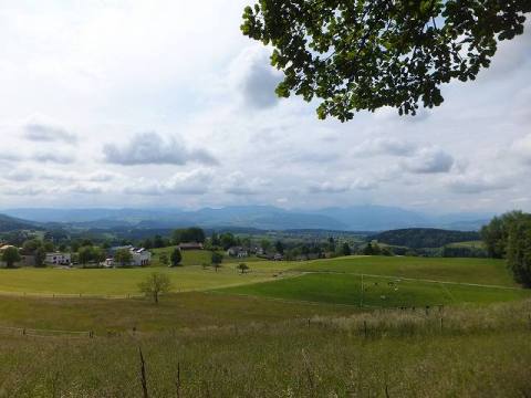スイス、小さな田舎村の景色