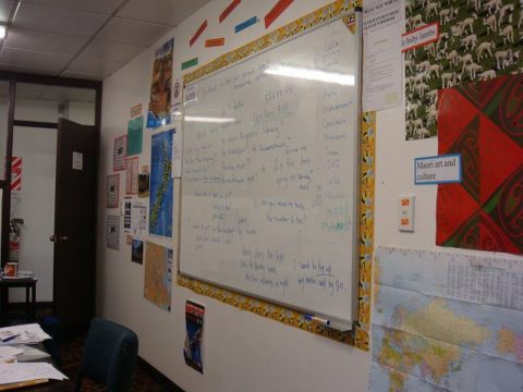 語学学校のホワイトボード