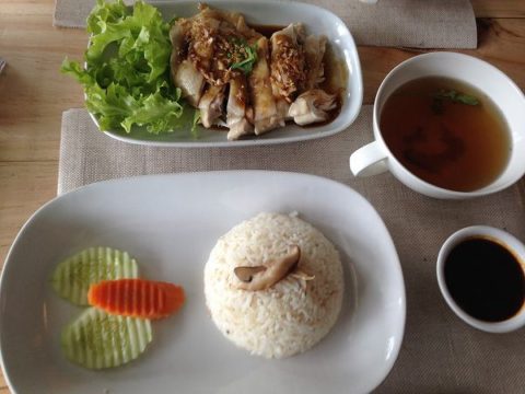 美味しいカオマンガイinチェンマイ！