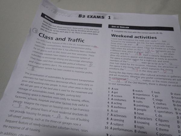 政治について:タイ語学学校授業でのトピック