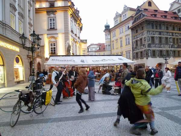 ストリートパフォーマー：プラハ