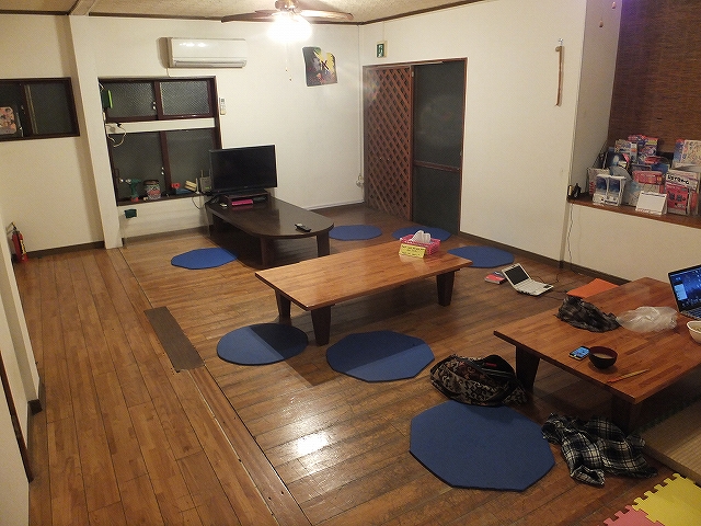 沖縄那覇のバックパッカー：BASE