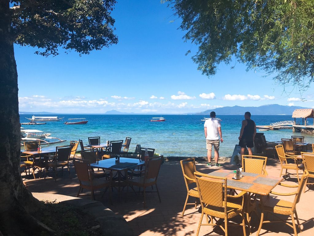 エル ガレオン ダイブ リゾート ウィズ アジア ダイバーズのカフェ・プエルトガレラ