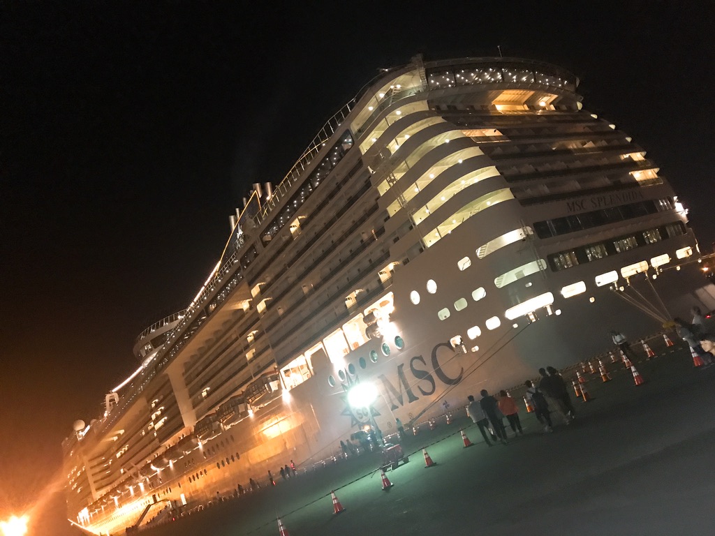 シャトルバスで大さん橋から大黒ふ頭へ向かいます！MSCクルーズ・スプレンディダ