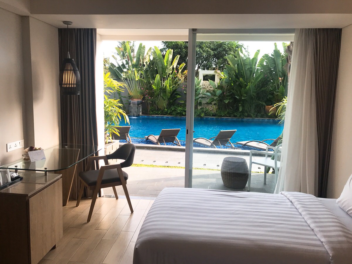 お部屋(プールビュー)の様子：フェアフィールドbyマリオット・バリ(fairfield by Marriott)